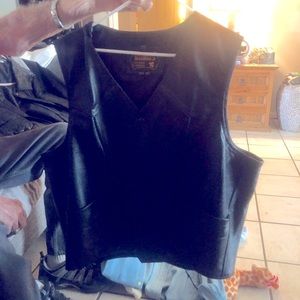 Black leather vest size 52